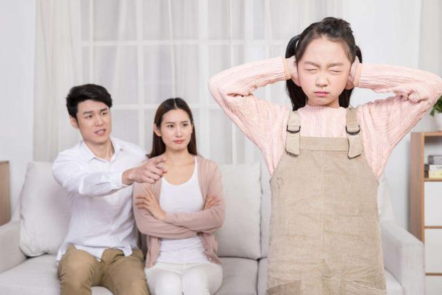 青春期的孩子都“叛逆”吗？家长该明白这一点，别再推卸责任