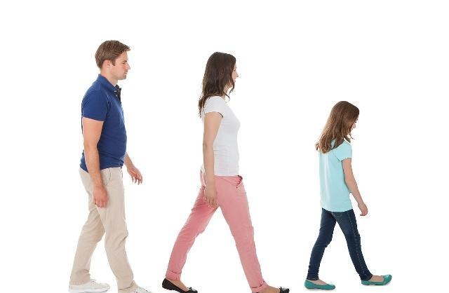 想让孩子身高“名列前茅”？不犯这4个错误，或许有希望