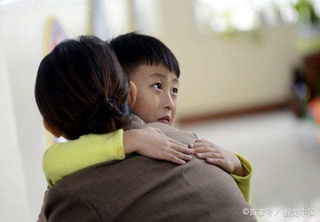 5岁儿子在幼儿园被欺负？高情商宝爸在家长群里的做法，值得你学