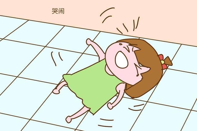 孩子在超市大吼大叫，宝妈不管不理，00后两句话宝妈羞红了脸