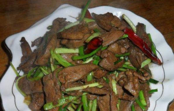 有孕后，孕妇舍得常吃这些食物能促进宝宝发育，还能有效补充叶酸