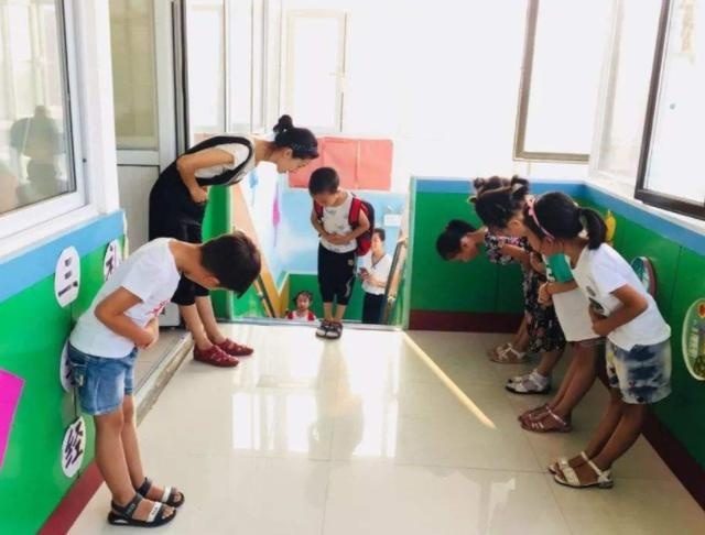 幼儿园的3种“冷暴力”，孩子在默默承受，可家长却不知道