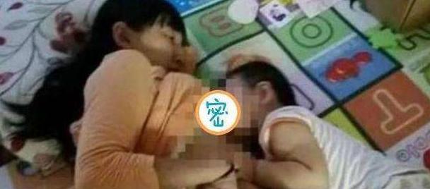 六岁男孩每天吃母乳，妈妈道出原因后，医生：真是愚蠢的妈妈