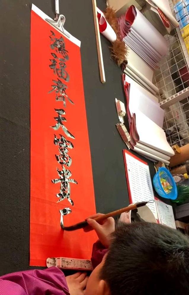 父母将儿子交给爷爷带，没想到孩子天赋被发掘，爸爸：这么厉害