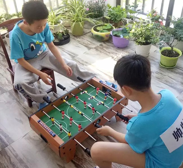 提醒妈妈们：孩子7岁前，一定要送这几款礼物，远离手机和电视