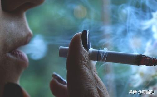对孩子威胁不亚于“二手烟”，但好多妈妈不在意，情不自禁就做了