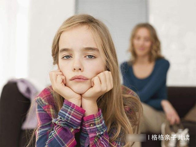 妈妈独自带俩娃，大宝调皮总骂人，没人理解内心怨恨！