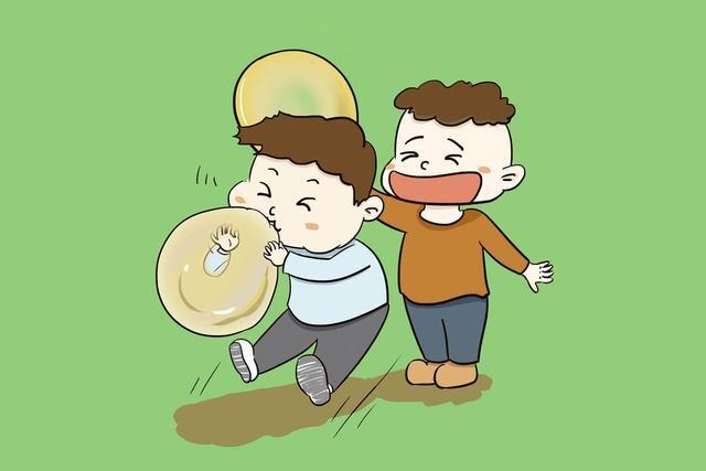 双胞胎男孩，一个跟妈妈、一个跟奶奶，两年后身高差别大