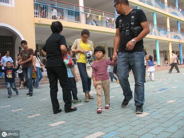 让幼儿学会保护自己，这八条安全法则，要让孩子谨记于心