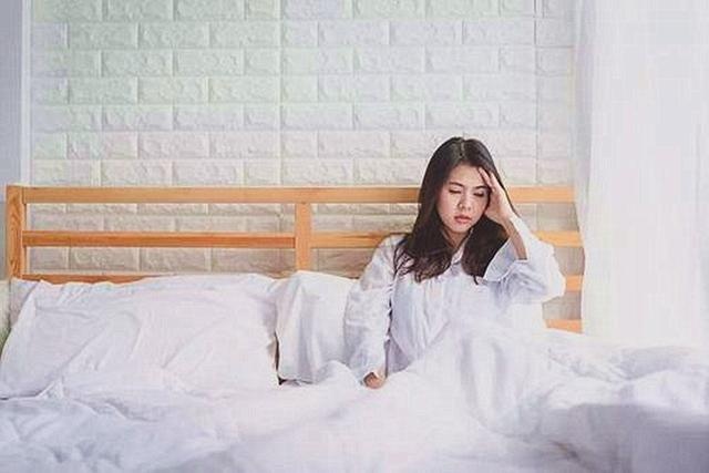 男孩跟妈妈同床14年，出现尴尬情况，妈妈必须“分床”了