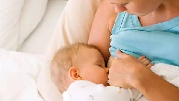 母乳不足，如何进行混合喂养，让宝宝吃好又吃饱？