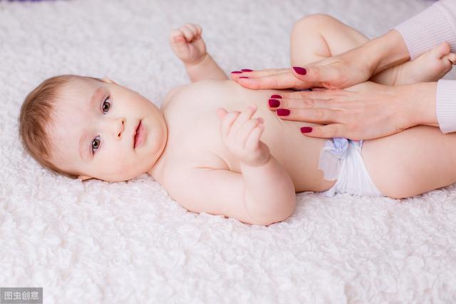 ３个月母乳宝宝“腹泻”，妈妈用这招止泻，却引起孩子便秘