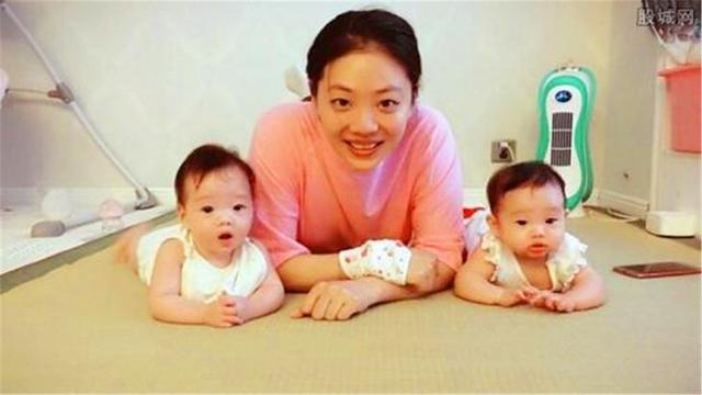 夫妻俩都姓&quot;钱&quot;，给双胞胎儿子起的名字，幼儿园点名老师都乐了