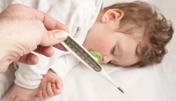 孩子发烧了怎么办？教你6种物理降温方法