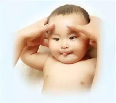 宝宝全身10个部位抚触教程，有孩子的存起来
