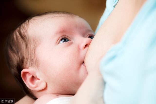 宝宝总是咬乳头怎么办？妈妈应该这样做