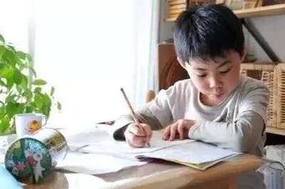 养孩子不仅健康还得有教养