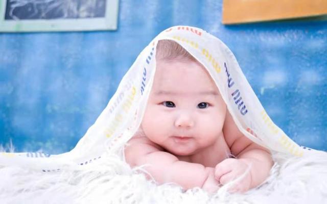 爷爷叫夏日，爸爸叫夏天，奶奶给孙子取的名让上户人员“害怕”