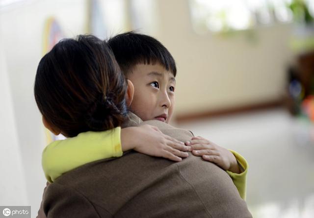 想让幼儿园老师多留意关注孩子，沟通多说这三句话，老师自然能懂
