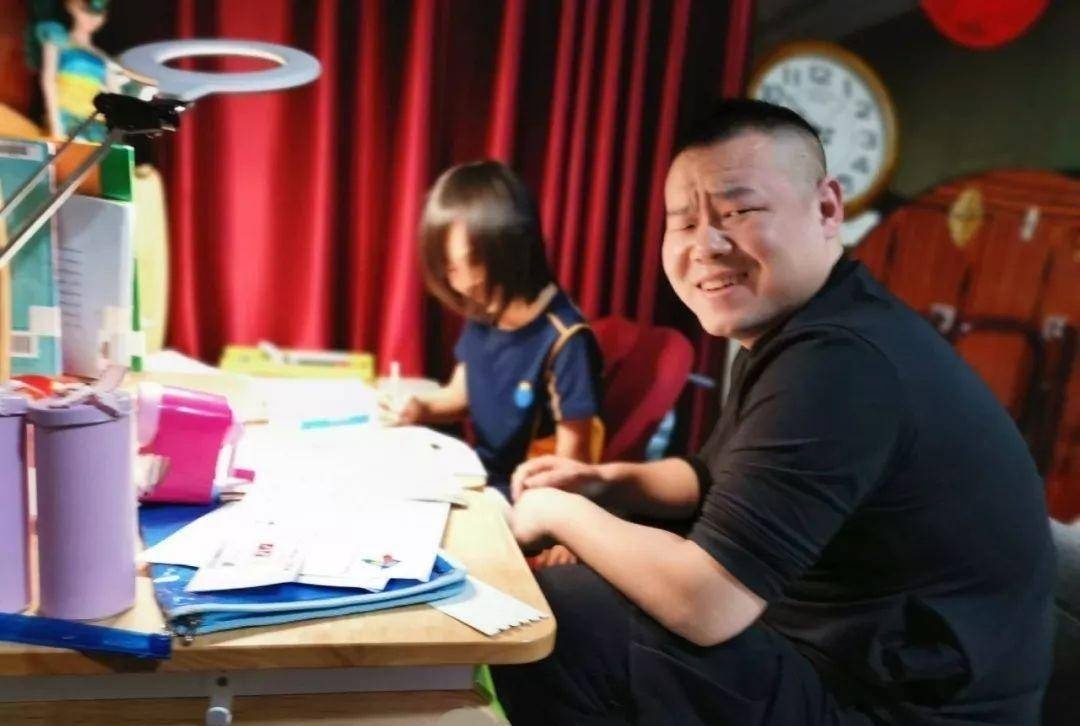 不写作业母慈子孝，一写作业鸡飞狗跳 来吧！