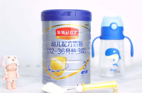 在婴幼儿配方奶粉中,伊利金领冠睿护奶粉“拔得头筹”!