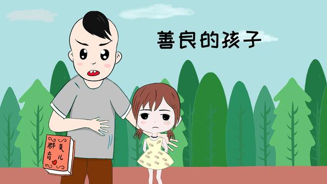 妈妈带孩子出远门，因为太累坐在地上，路人的举动也很暖心