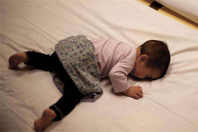 22点以后不能带宝宝出门，易“撞邪”？这么做或许真有道理