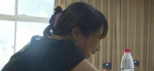 男孩吃面包身亡：海姆立克急救法要学会，可以应对异物塞住喉咙