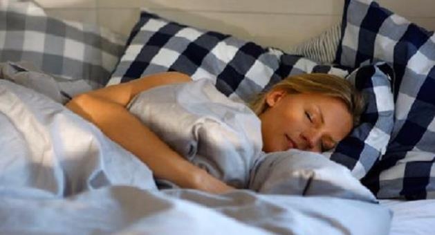 每天最好睡够8个小时？看看多少人错了，正确的睡眠时间是多久？