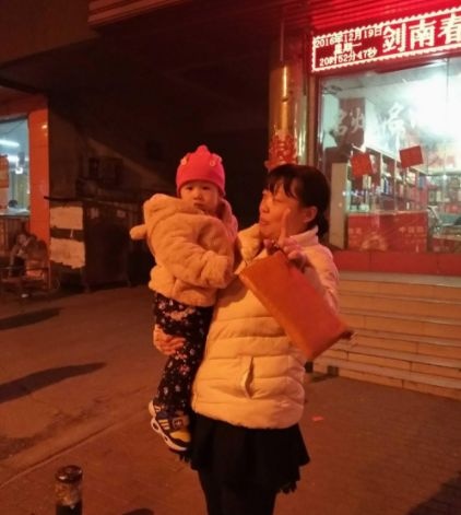晚上不宜带孩子出门？老人说出这样的话，并不全都是迷信