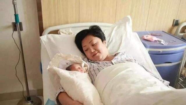 女人生产完别忙着休息，这4件事越早做越好，比坐好月子还重要！