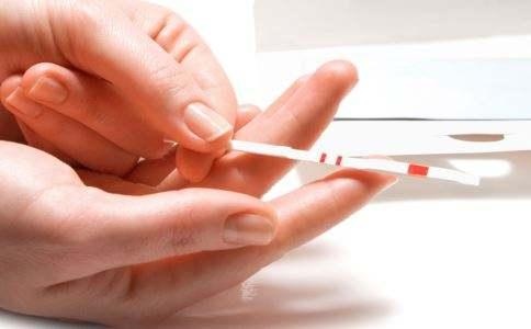 一个月只有一颗卵子？女性开始排卵时，身体会有这些感觉