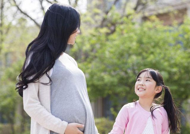 35岁后，生不生二胎对生活影响明显，有钱人除外