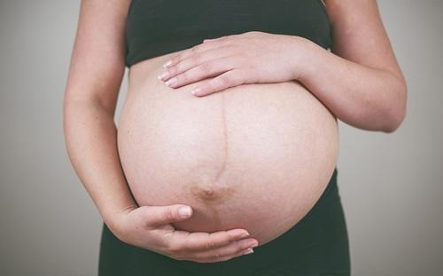 孕妇尴尬部位太黑被老公“嫌弃”，婆婆说了一句话，儿媳瞬间乐了
