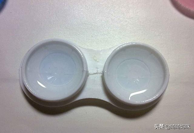 孕期的你还在戴隐形眼镜吗？孕期戴隐形眼镜会有这几个危害