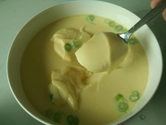 孩子发烧时，你还给孩子吃鸡蛋？这3种食物，可能会影响孩子退烧