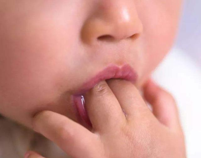 孩子误吞事件屡见不鲜，作为家长就没有办法吗？3点做到有效避免