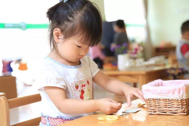 孩子很聪明，但上课总走神是“专注力”出问题，3个办法解决