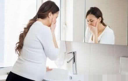 怀孕快7周了，没出血且也不孕吐，宝宝安全吗？妇科专家给出答案