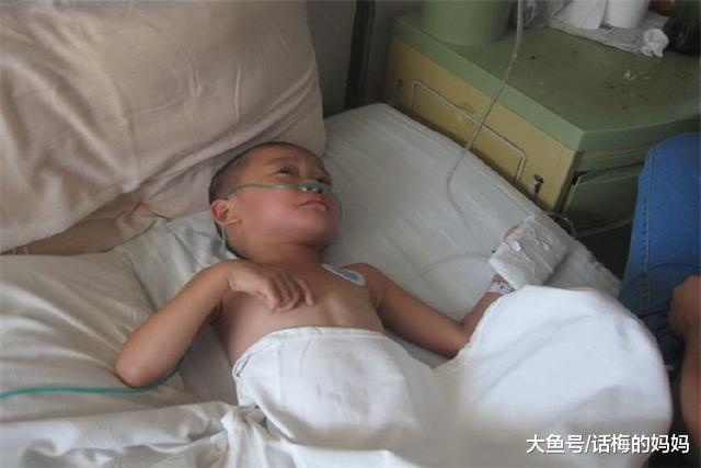 孩子流鼻血，“仰头”到底是对是错？宝妈们切忌别再这样做了