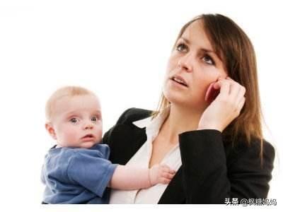 陪伴孩子越多越好？错！过度关注会影响孩子的独立性发展
