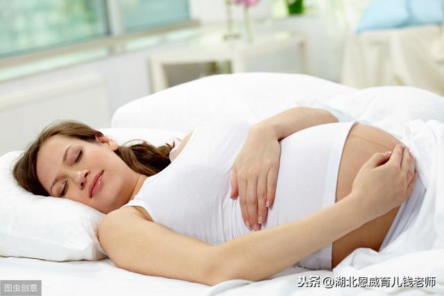 为什么孕期孕妇怎么睡都很累？医生：孕妇睡姿是关键