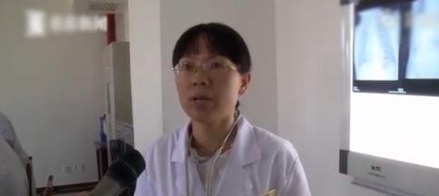 不要让孩子离开自己的视线！危险，2岁男童误吞体温计内水银