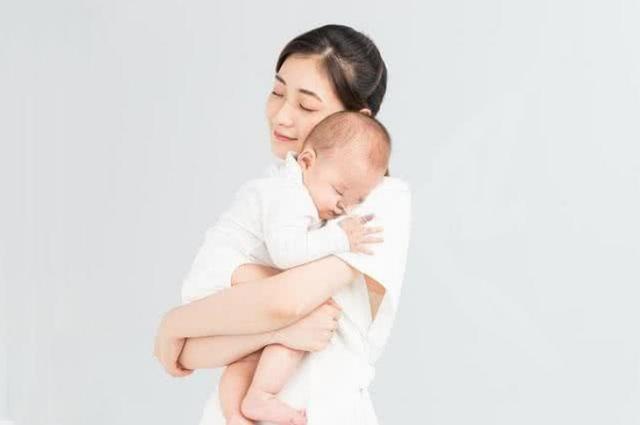 母乳不足的婴儿怎么喂养