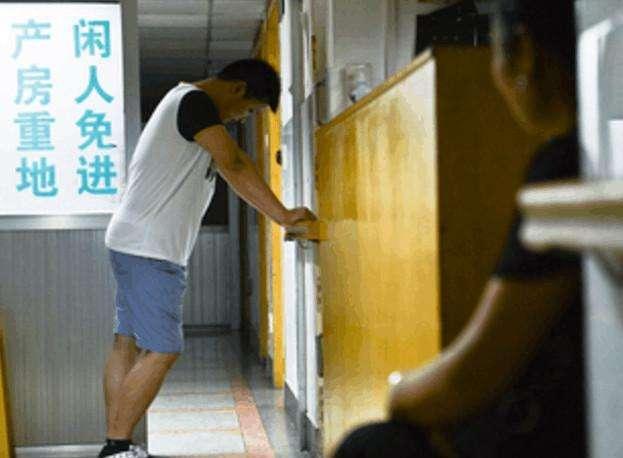 孕妇顺利产下儿子，丈夫却面无喜色，因医生说了这话
