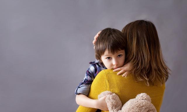 2岁孩子不会叫“妈妈”，婆婆以为贵人语迟，险耽误其成长