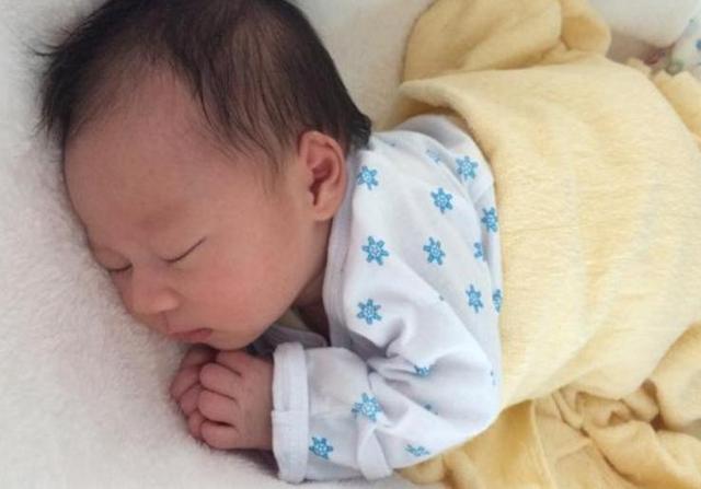 照顾新生儿宝宝，妈妈最关心的4个问题都在这了，要牢记