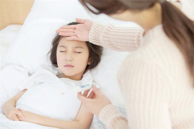 孙女身患重病，奶奶拒绝拿钱：“反正是女娃，不如再生一个”