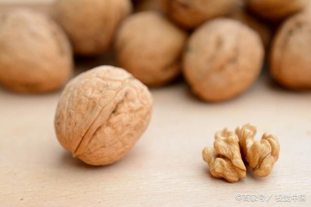 孕妇吃核桃，对胎儿大脑发育好，别错过这3个关键的孕周