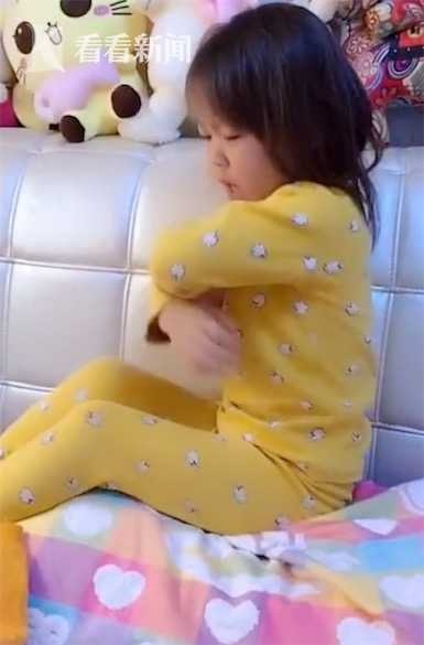 5岁萌娃被妈妈教训 含泪向姥姥求助：替我报仇！